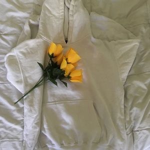 plain white cropped hoodie 🌟